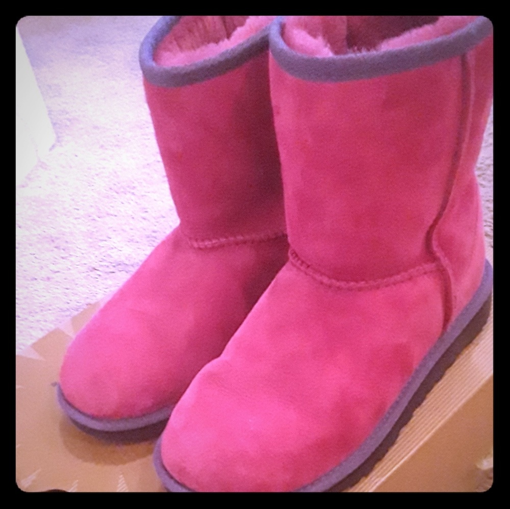 Kids ugg boots size 3 fits womens 5 too